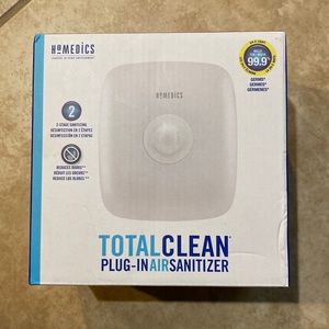 NWT Homedics Plug In Air Sanitizer
